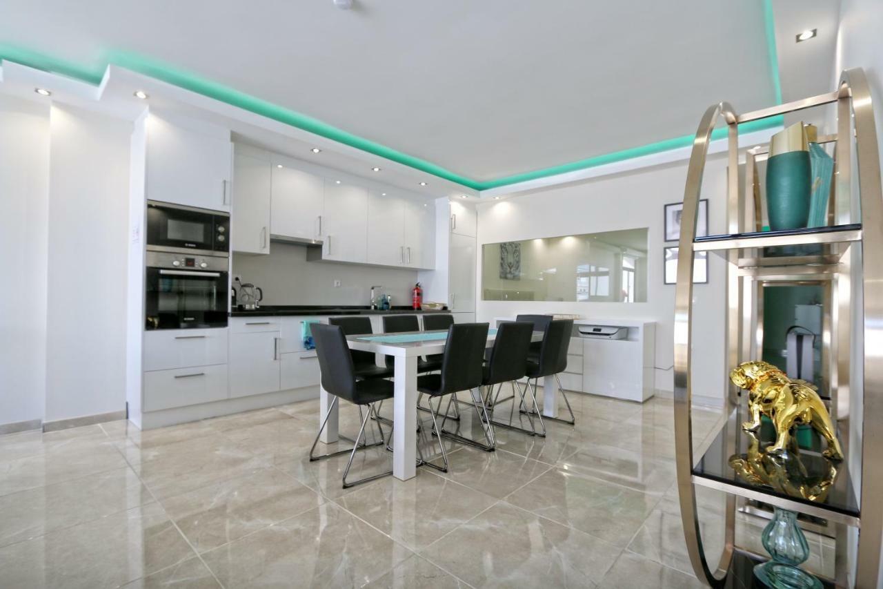 Beachfront Luxury Residence, Playas Del Duque, Puerto Banus, 马尔韦利亚 外观 照片