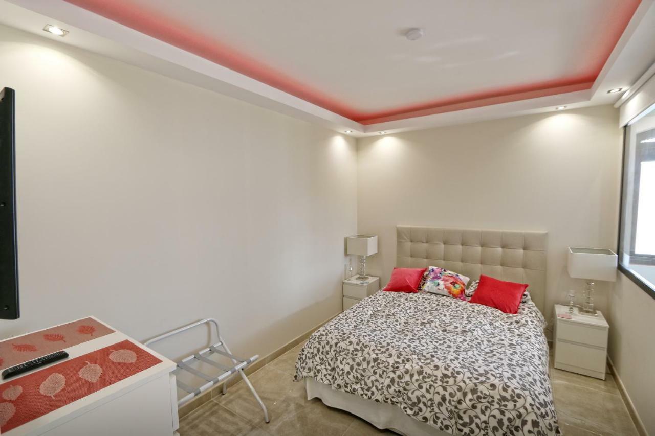 Beachfront Luxury Residence, Playas Del Duque, Puerto Banus, 马尔韦利亚 外观 照片